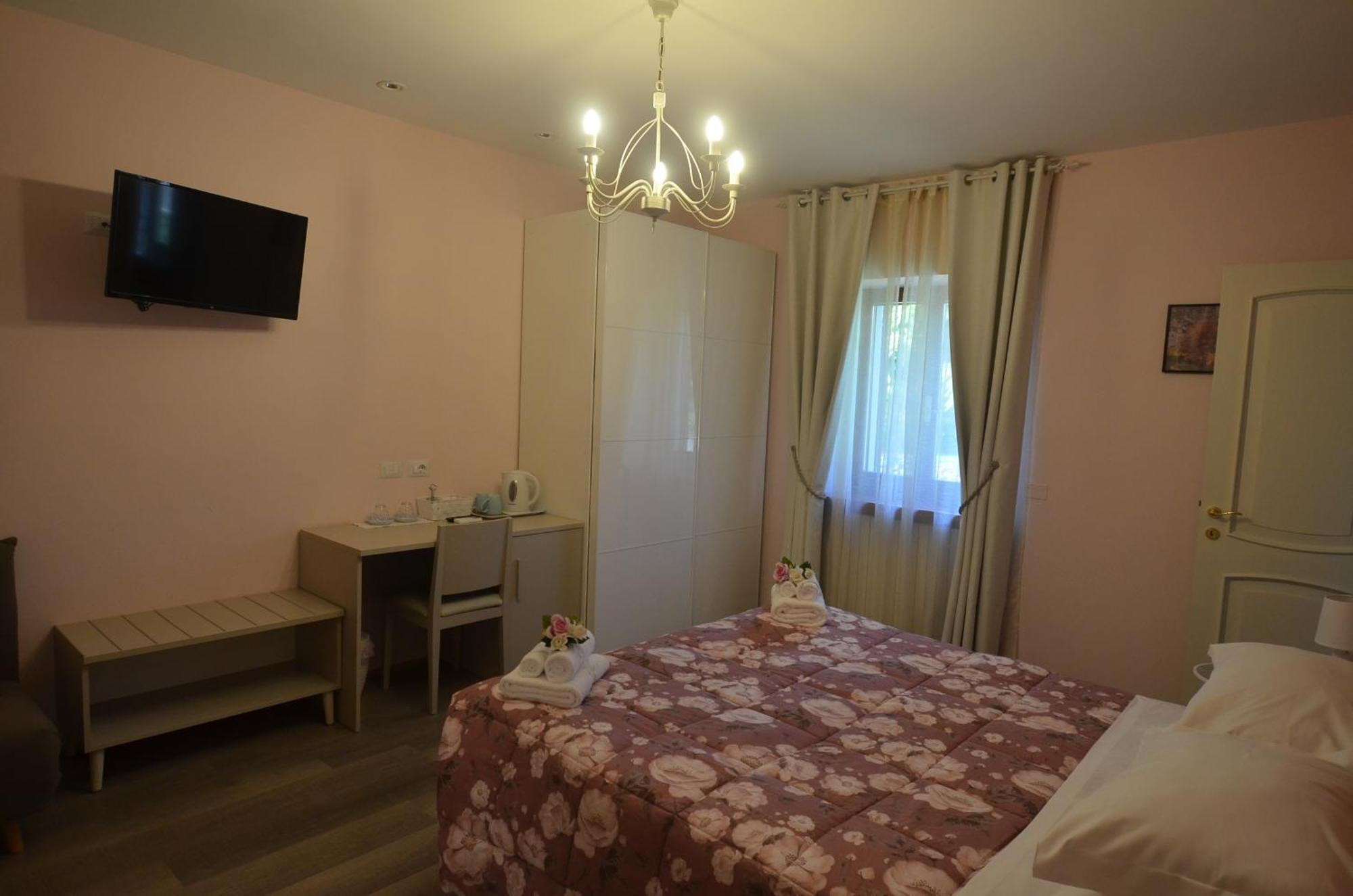 La Coccinella Bed & Breakfast เยซี ภายนอก รูปภาพ