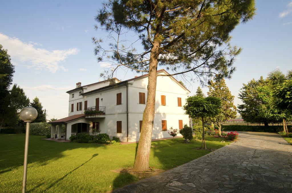 La Coccinella Bed & Breakfast เยซี ภายนอก รูปภาพ