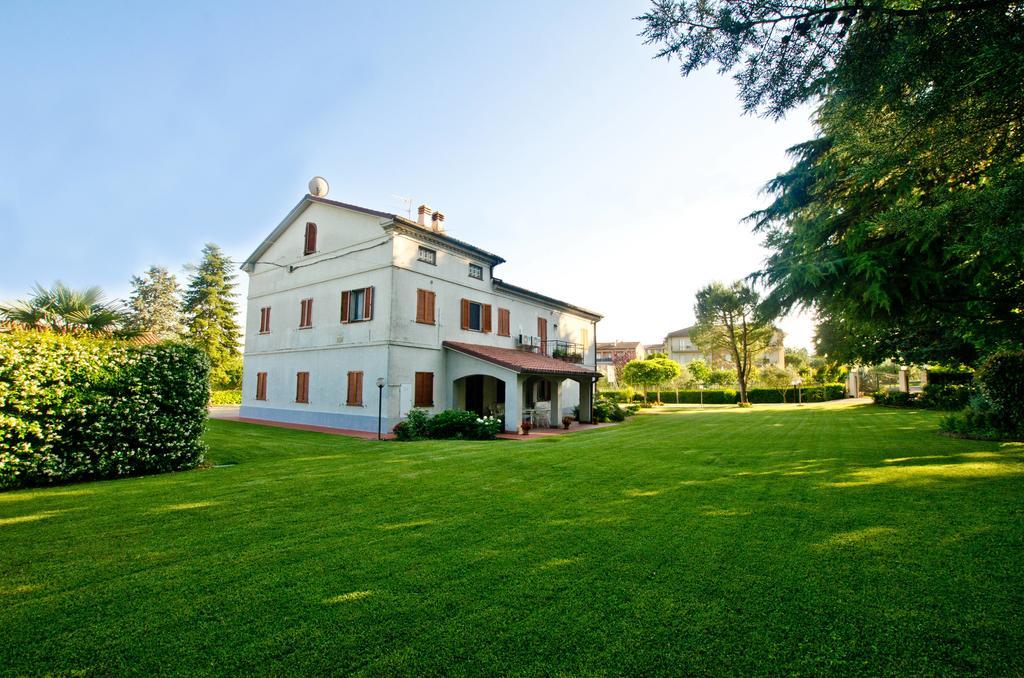 La Coccinella Bed & Breakfast เยซี ภายนอก รูปภาพ