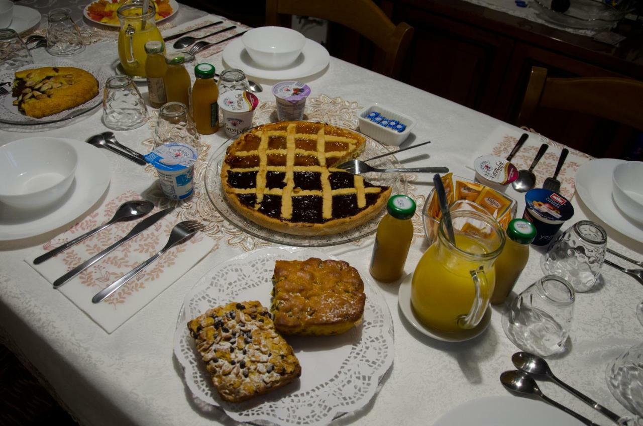 La Coccinella Bed & Breakfast เยซี ภายนอก รูปภาพ