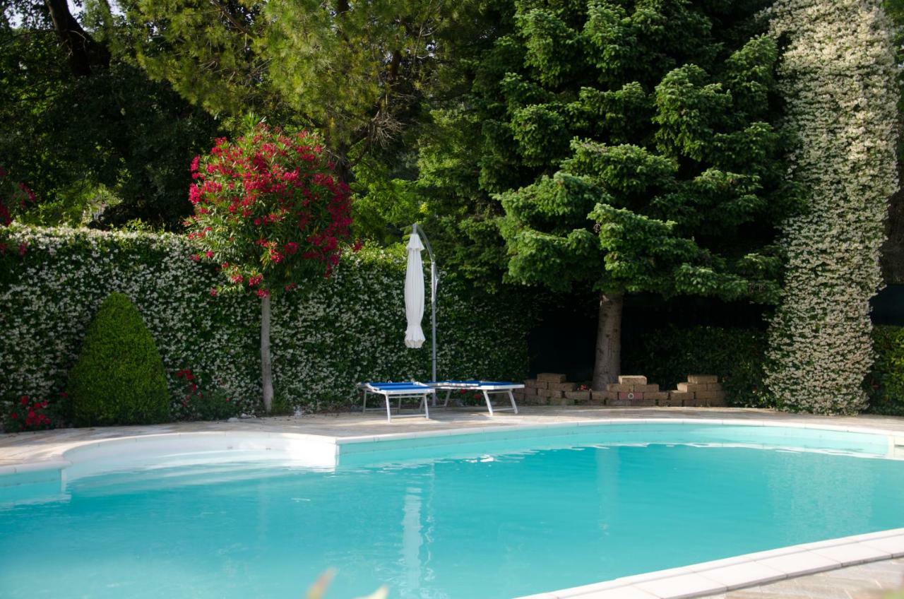 La Coccinella Bed & Breakfast เยซี ภายนอก รูปภาพ